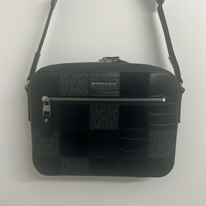MICHAEL KORS black patchwork leather messenger bag